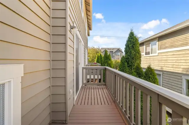 Great deck area for BBQ to live!