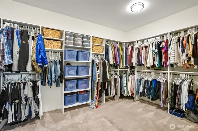 This is just one side of the closet, it continues around to a dream closet! All that space will come in handy