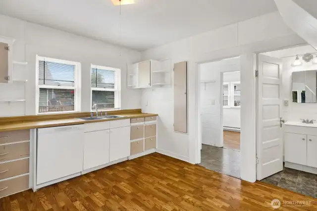 Kitchen with all appliances included.