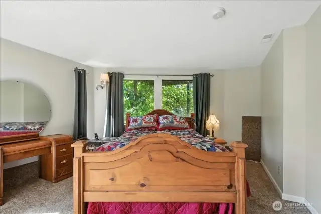 Primary Bedroom-Lower