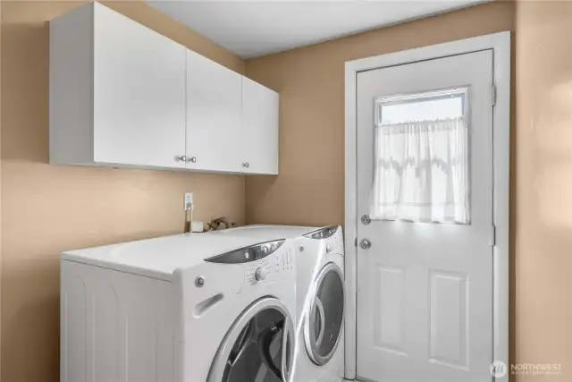 Laundry/mud room with ample storage!