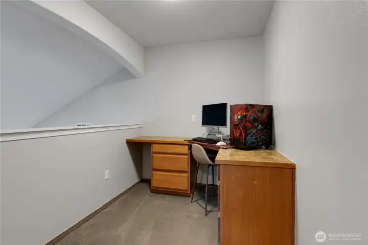 This versatile additional loft area is perfect for a home office, study nook, or creative space. Conveniently located upstairs, it offers privacy and flexibility to suit your lifestyle needs.