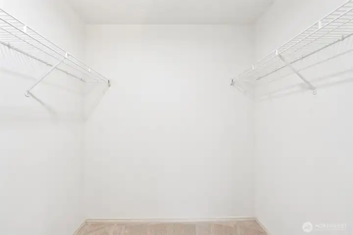 Upper bedroom walk-in closet