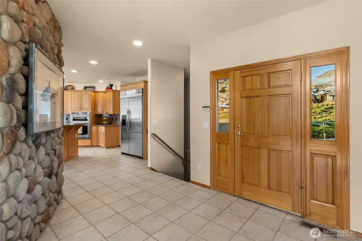 Enter your dream home on Lake Chelan