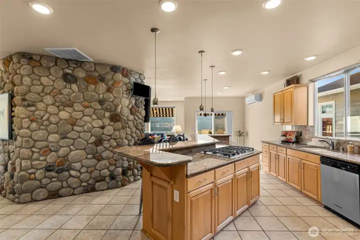 Large kitchen with plenty of room for extra help