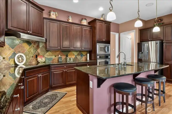 Incredible 2021 Samsung Stainless Steal Side-By-Side Smart Refrigerator, filtered, in-door water pitcher, and dual drawer Freezer.