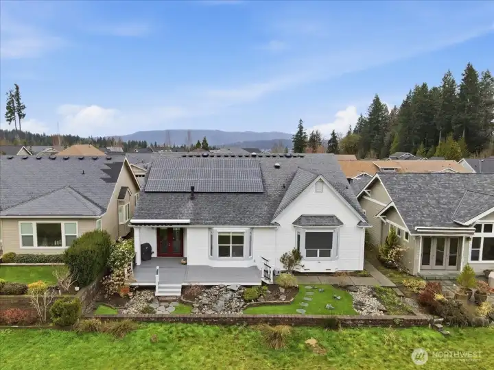 Stroll out the front door and take the sidewalks to the Social Hub or hang a quick right and take in the the fabulous views of the Cascade Mountains.