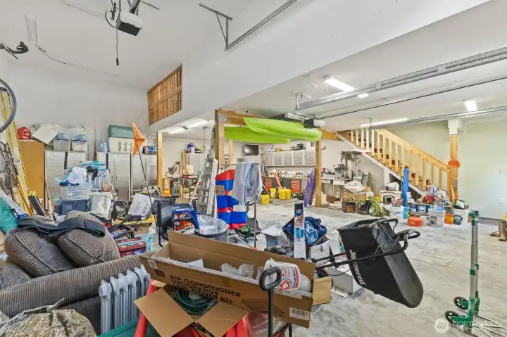 Detached garage