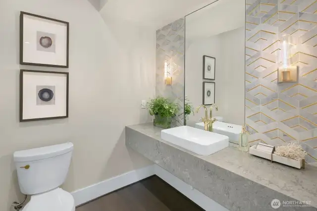 Luxurious powder room for your guest