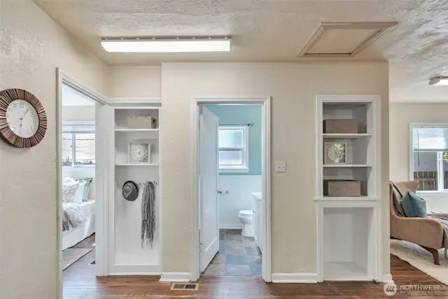 Full Bathroom adjacent bedroom