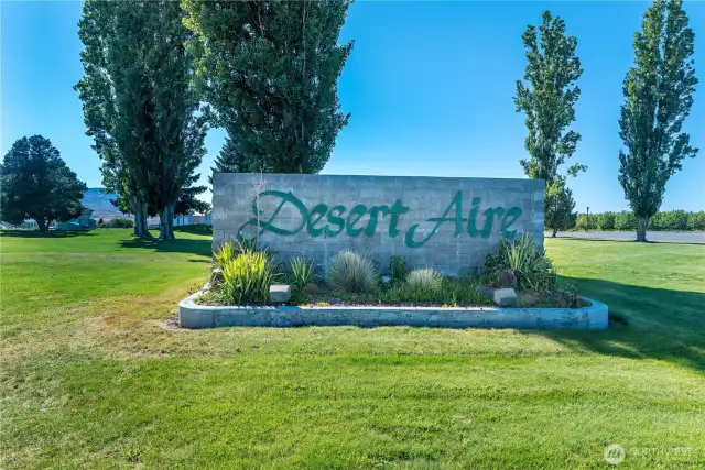 Desert Aire welcome sign.