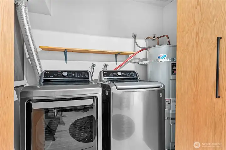 Washer Dryer included!
