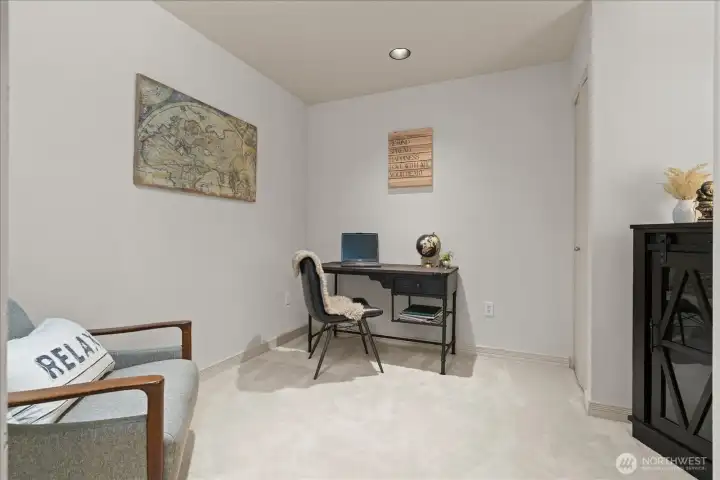 Office/sewing/hobby room, you decide!