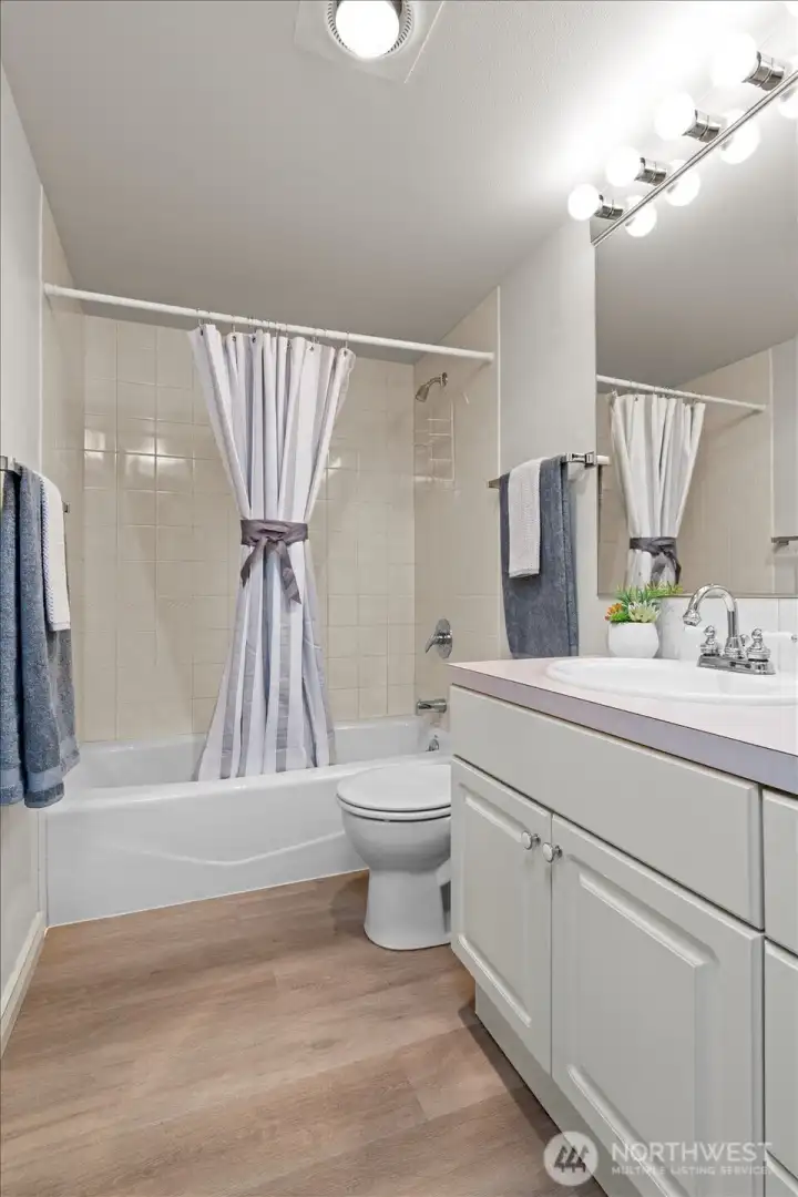 Roomy and bright bathroom