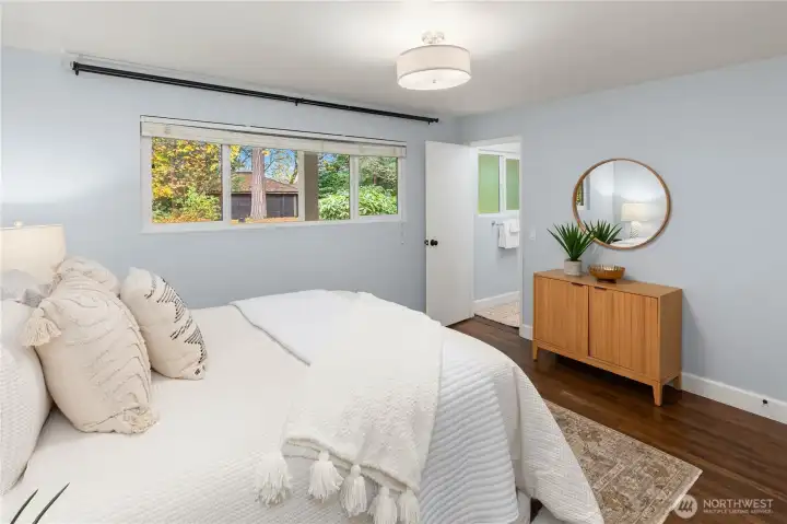 Primary bedroom w/ensuite 3/4 bathroom.