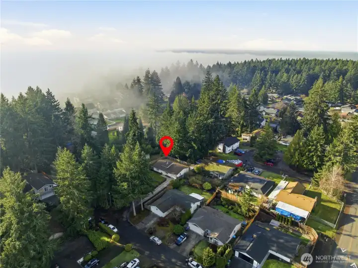 Lovely community and close to everything!