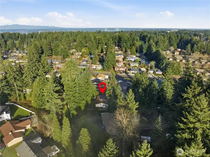 Live your best in this great University Place Home.