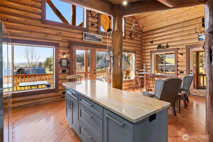 Look at how this area is so sunny and bright. A exquisitely designed floor plan for everyone to have plenty of room .