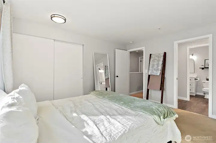 Primary Suite with Access Bathroom