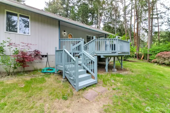 Deck with stairs to spacious back yard