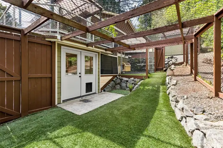 Pet enclosure off the Sunroom