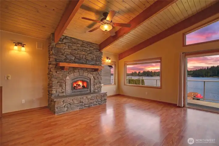 Your Private Lakefront Retreat~