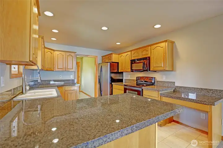 Plenty of Space for Entertaining~