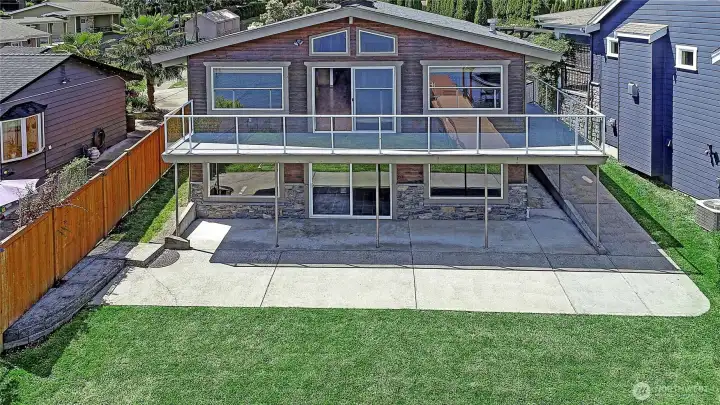 Expansive Upper Deck creates Covered Lower Lakeside Patio~
