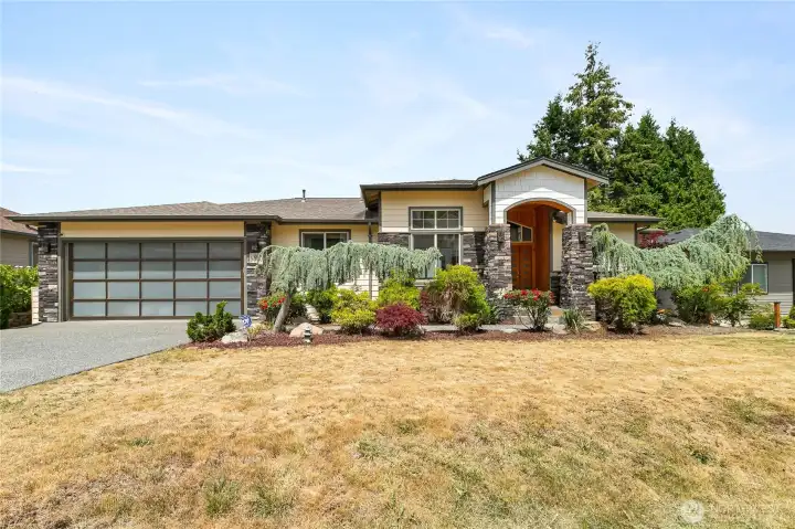 Welcome home to 5550 Whitehorn Way! Welcome home to 5550 Whitehorn Way!