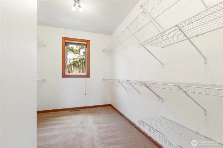 Huge primary bedroom walkin closet Huge primary bedroom walkin closet