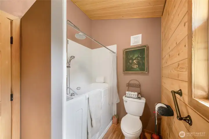 Full walk-in bath Full walk-in bath