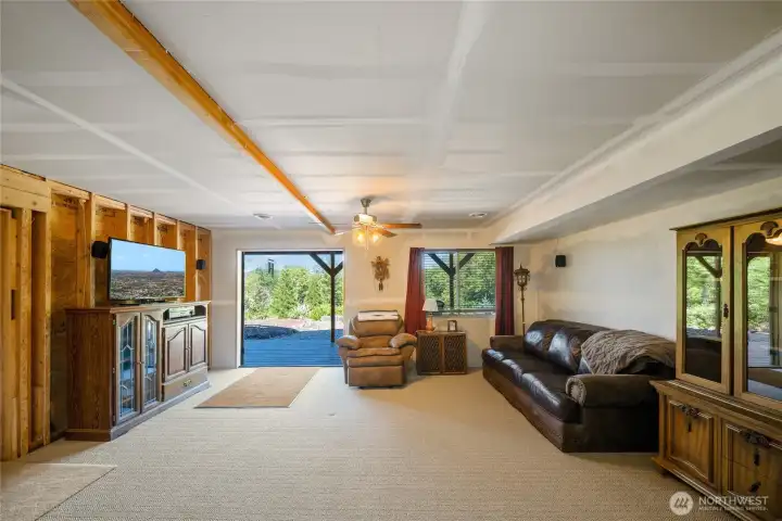 Roughed in basement with separate deck Roughed in basement with separate deck