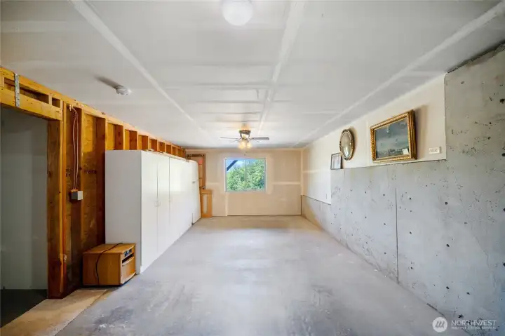 Large basement room Large basement room