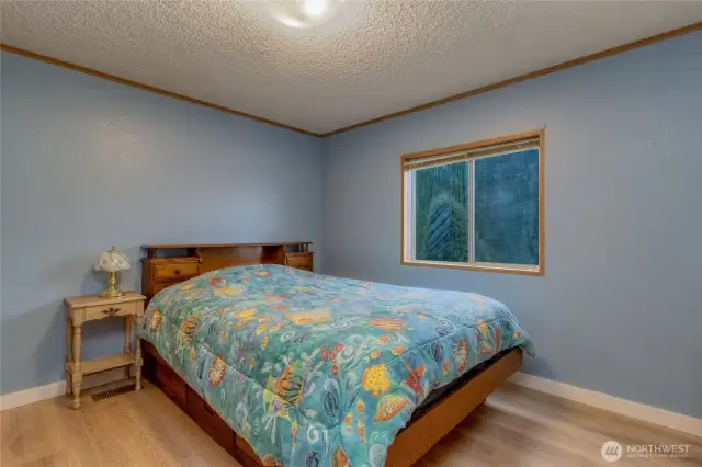 Secondary bedroom