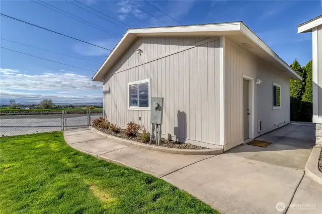 Detached garage side/back