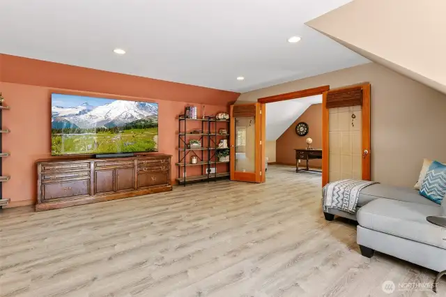 Large flex/bonus room