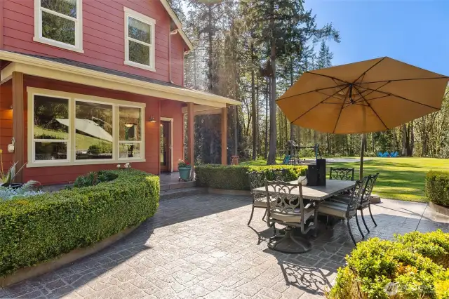 Outdoor dining area