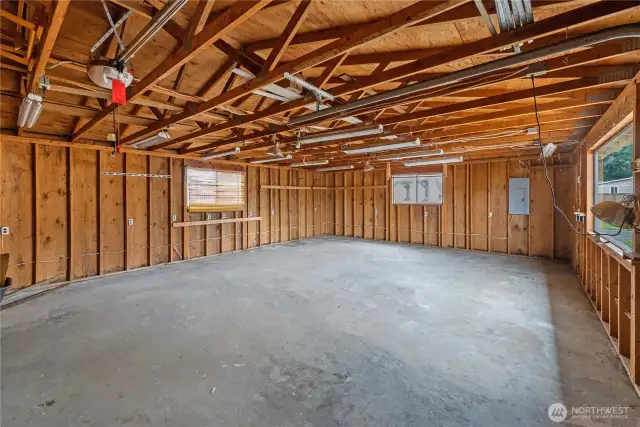 Garage so much room!
