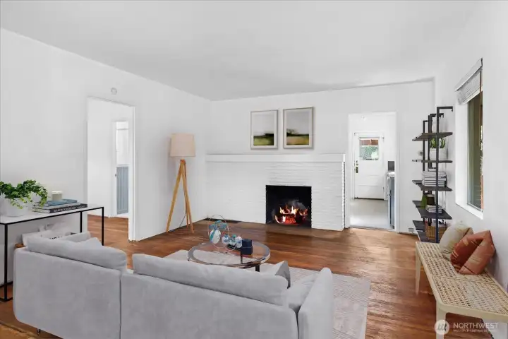 *Virtual Staged-Loving Room.