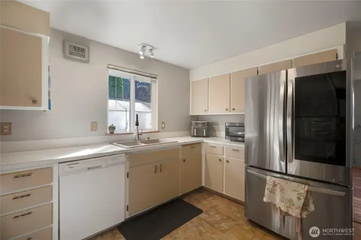 All new paint and the fantastic refrigerator stays!