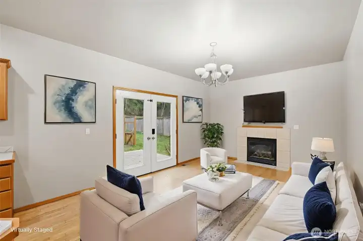 Virtually staged living/sitting room