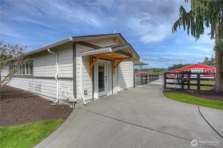 A finished 1,000sf detached art studio extends your living space, and adds flexible area ideal for a home office, gym, bonus room or your creative needs!