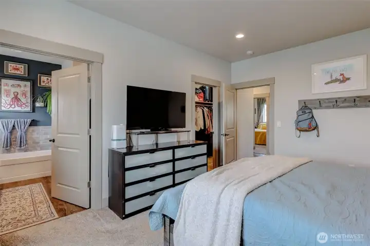 Primary Bedroom w/ Ensuite Bath and Walk-in Shower