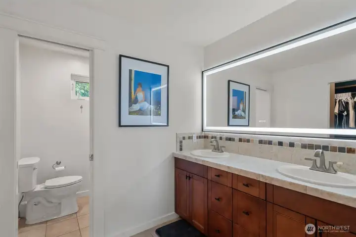 Primary Bath with Edgelit Mirror