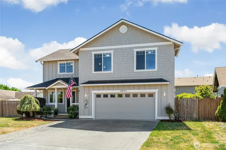 Minutes to the Beach Community. Short Term Rentals are a possiblity for this home! Minutes to the Beach Community. Short Term Rentals are a possiblity for this home!