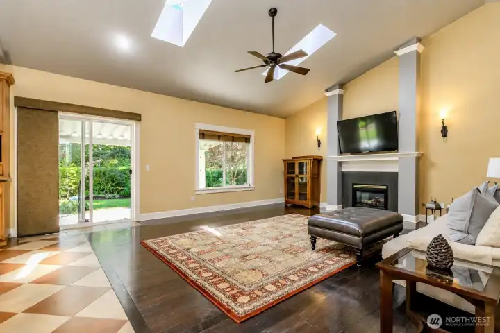 Great room living with gas fireplace! Great room living with gas fireplace!