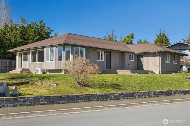 Sunny in town location, single level home