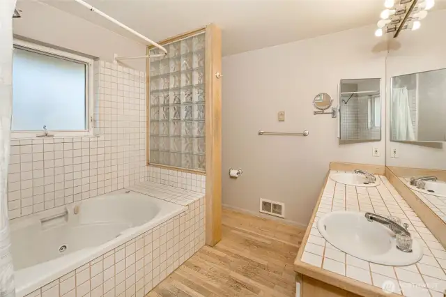 Primary bath