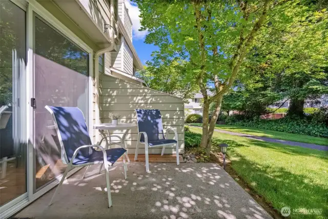 Enjoy walking trails throughout the complex and a private entrance to the golf course, offering easy access to outdoor recreation right at your doorstep.