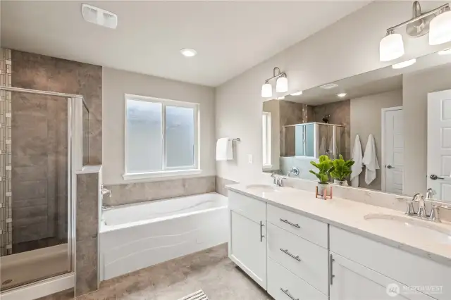 5 Piece En Suite